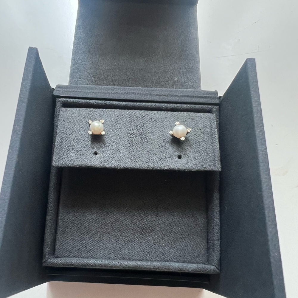 David Yurman Silver Pearl Earrings